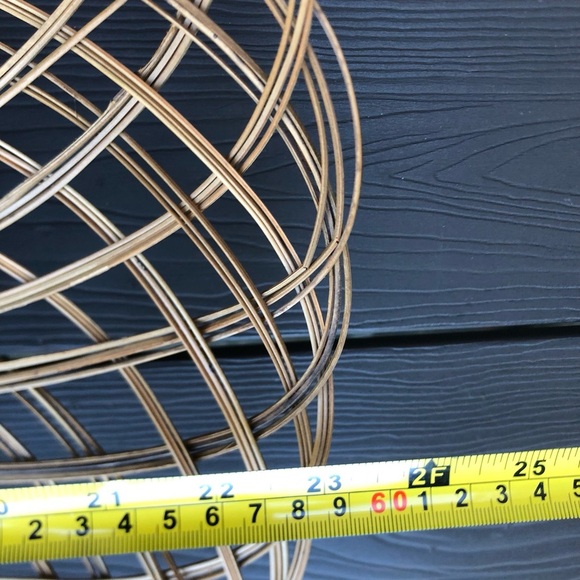 Vtg Woven Wall Decor with Blue Faux Florals - Picture 5 of 9